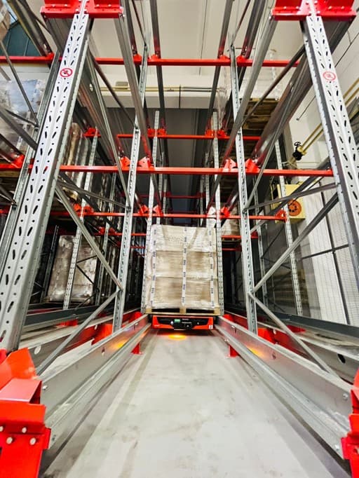 Gyár és termelés 11